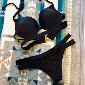 Victoria’s Secret bikini